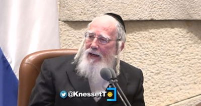 כשח"כ אייכלר גיחך על להב: "אתה יכול לקפוץ דרך הכיסאות"