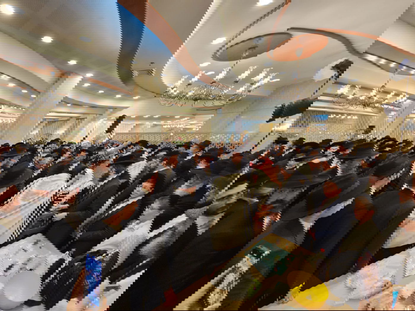 הברית של משפחת פאלי: הקהל געה בבכי בעת קריאת השם לתינוק • תיעוד מרטיט