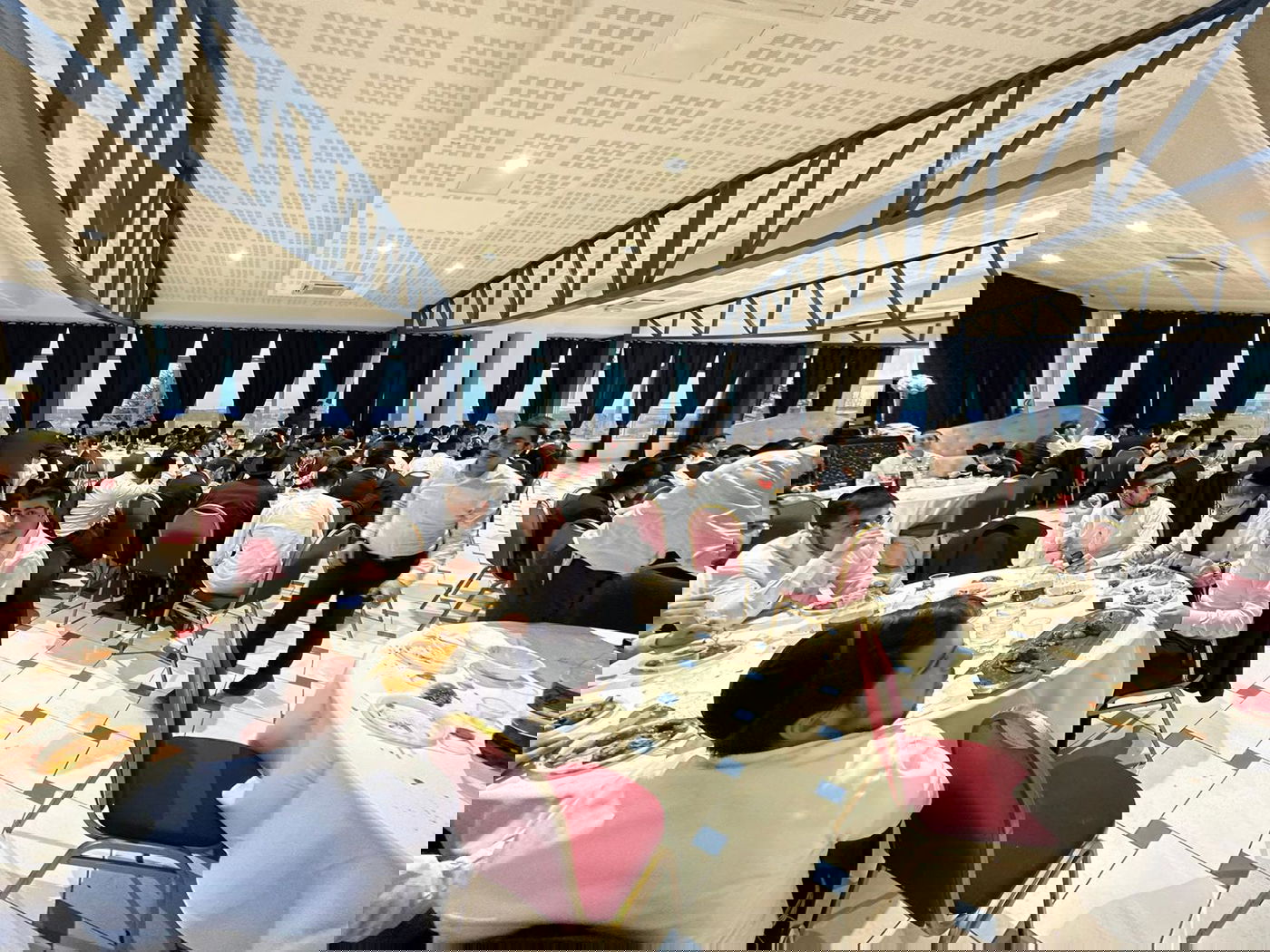  דמעות בעיניים: הישיבה המיתולוגית של פריז עזבה ועברה למקום מרוחק; "לא היה אפשר עם בעיות הצניעות"