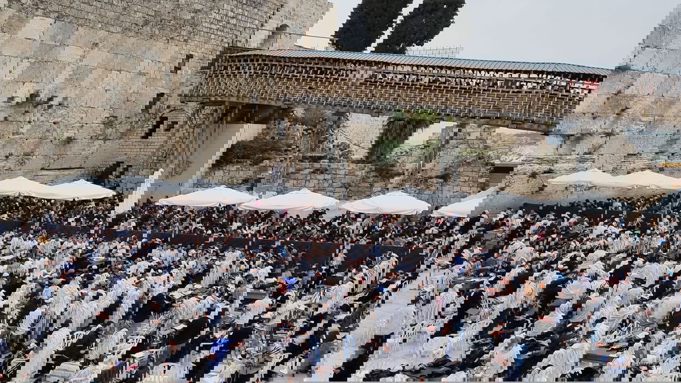 מרבים אחדות: תפילת ראש חודש לעילוי נשמת האחים יניב הי"ד