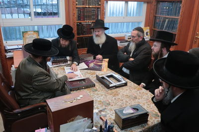 ראשי יד לאחים אצל הגר"מ ברנסדורפר | צפו בדבריו