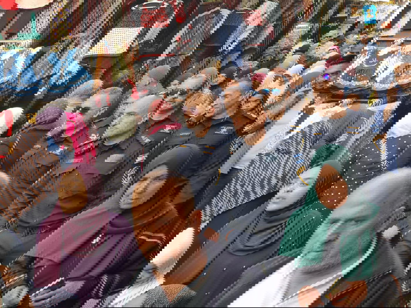 בהילוך מהיר: תיעוד מהמזל"ט המשטרתי מההמונים בהר הבית