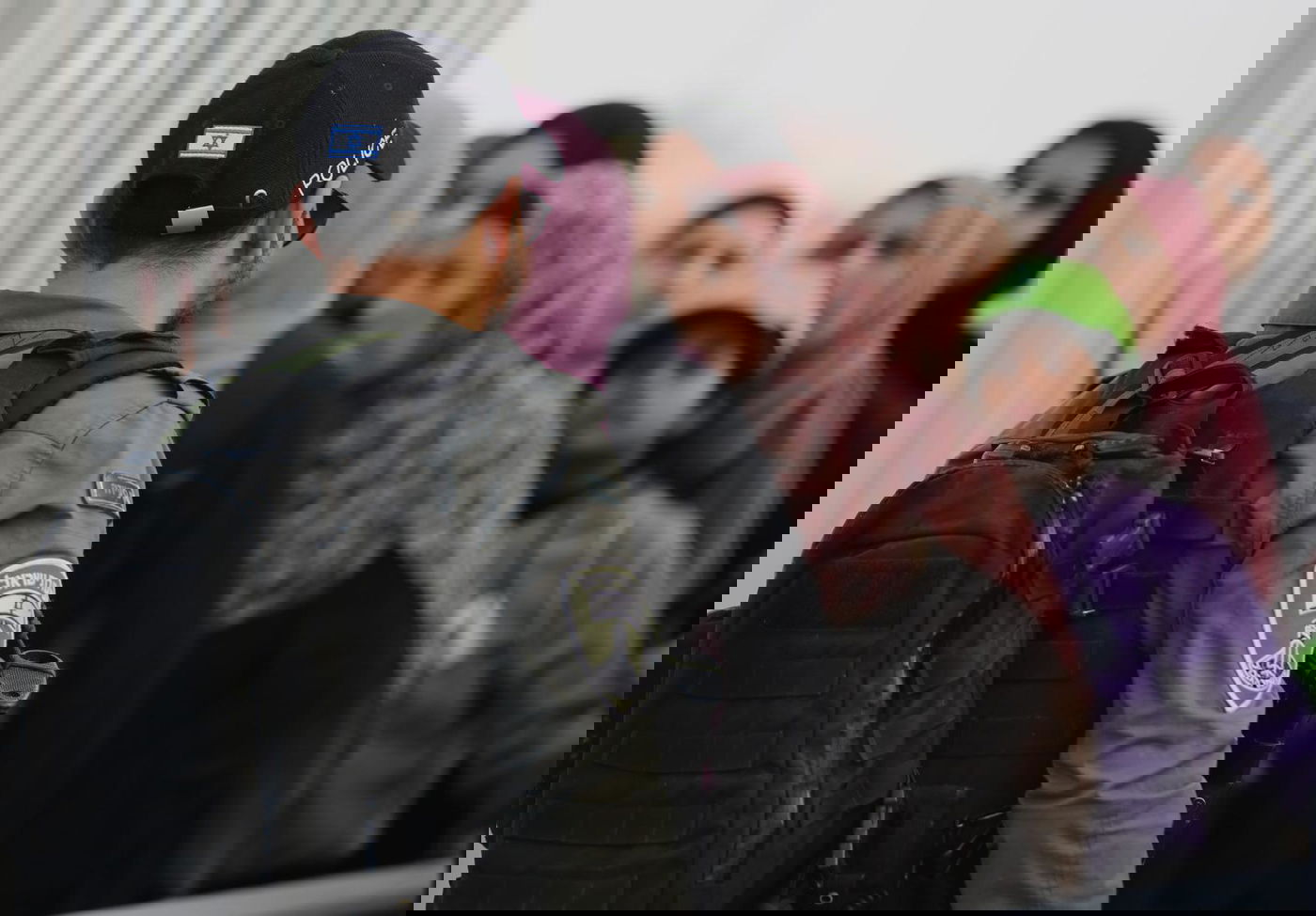 בהילוך מהיר: תיעוד מהמזל"ט המשטרתי מההמונים בהר הבית