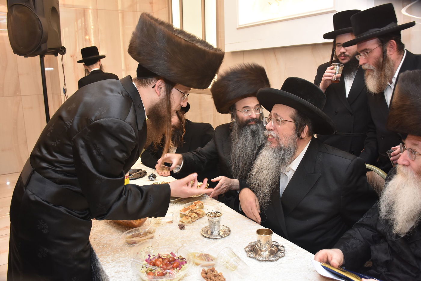 שמחת בר המצווה בספינקא סאסרעגן | צפו