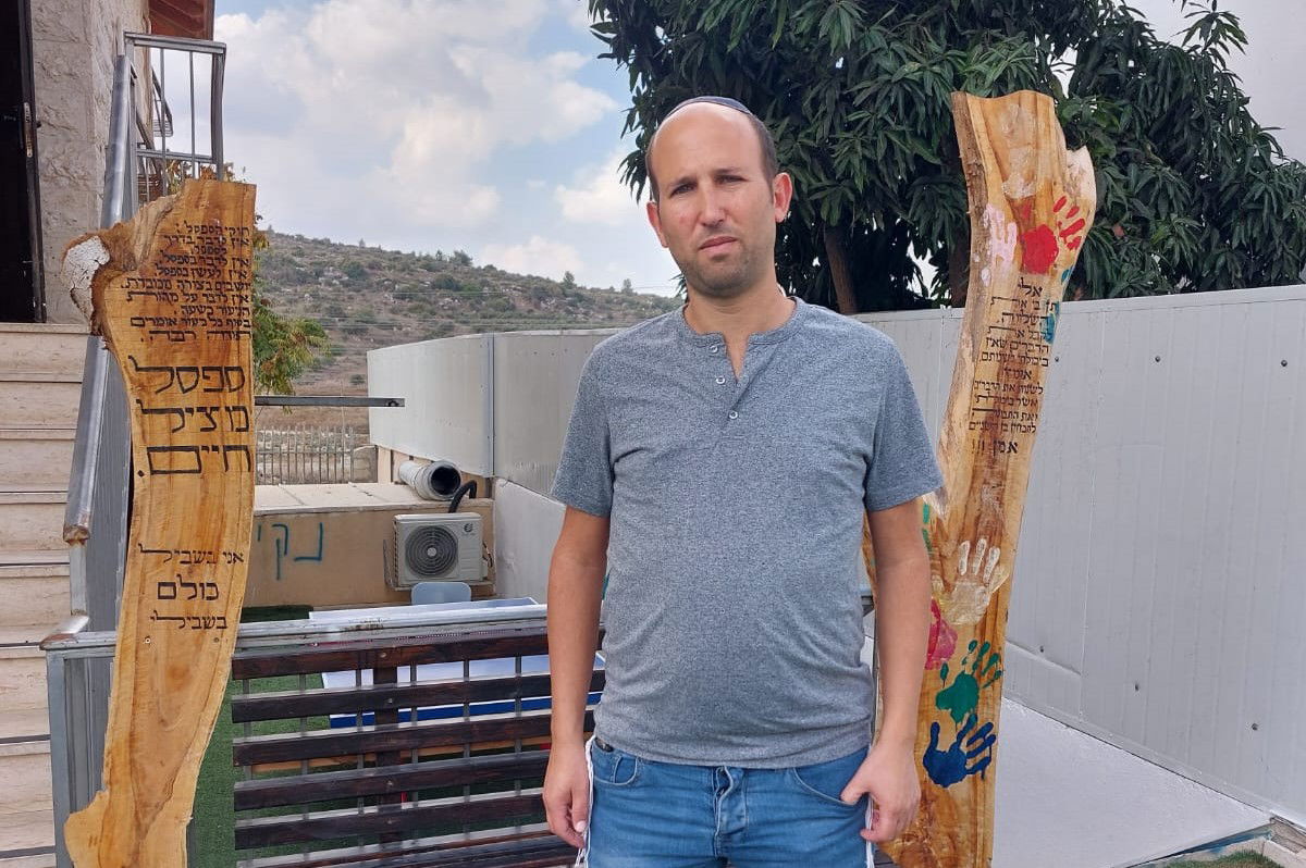 מנפילה למקומות הכי אפלים לעזרה למכורים. אליעזר קושינצקי