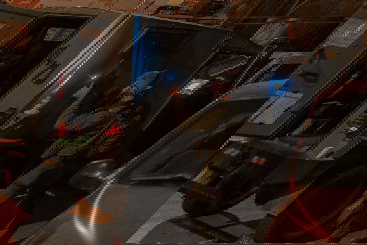 שישה מבוקשים נעצרו תוך ירי מסיבי; צפו בפעילות הצבאית