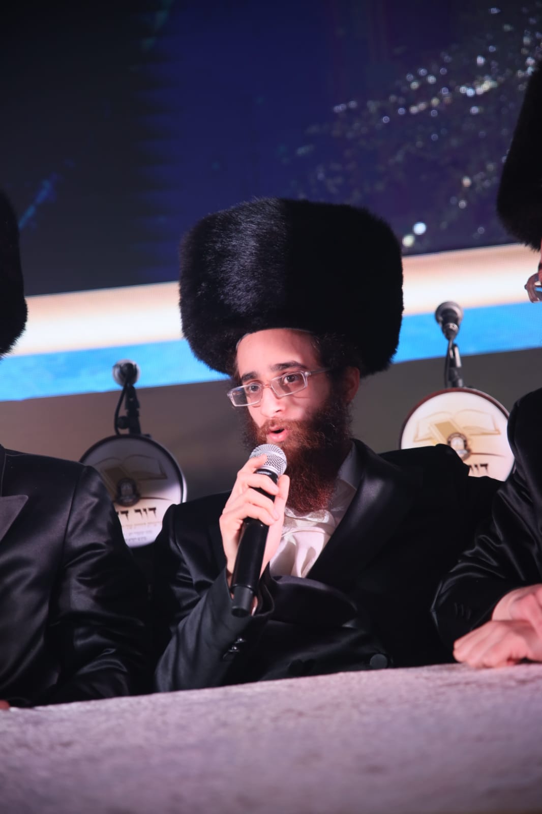 האברכים של גור סיימו את כל הש"ס בעל פה • תיעוד