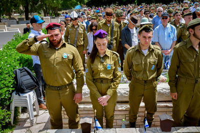 משפחות שכולות: "להשאיר את הפוליטיקה מחוץ לבית הקברות"