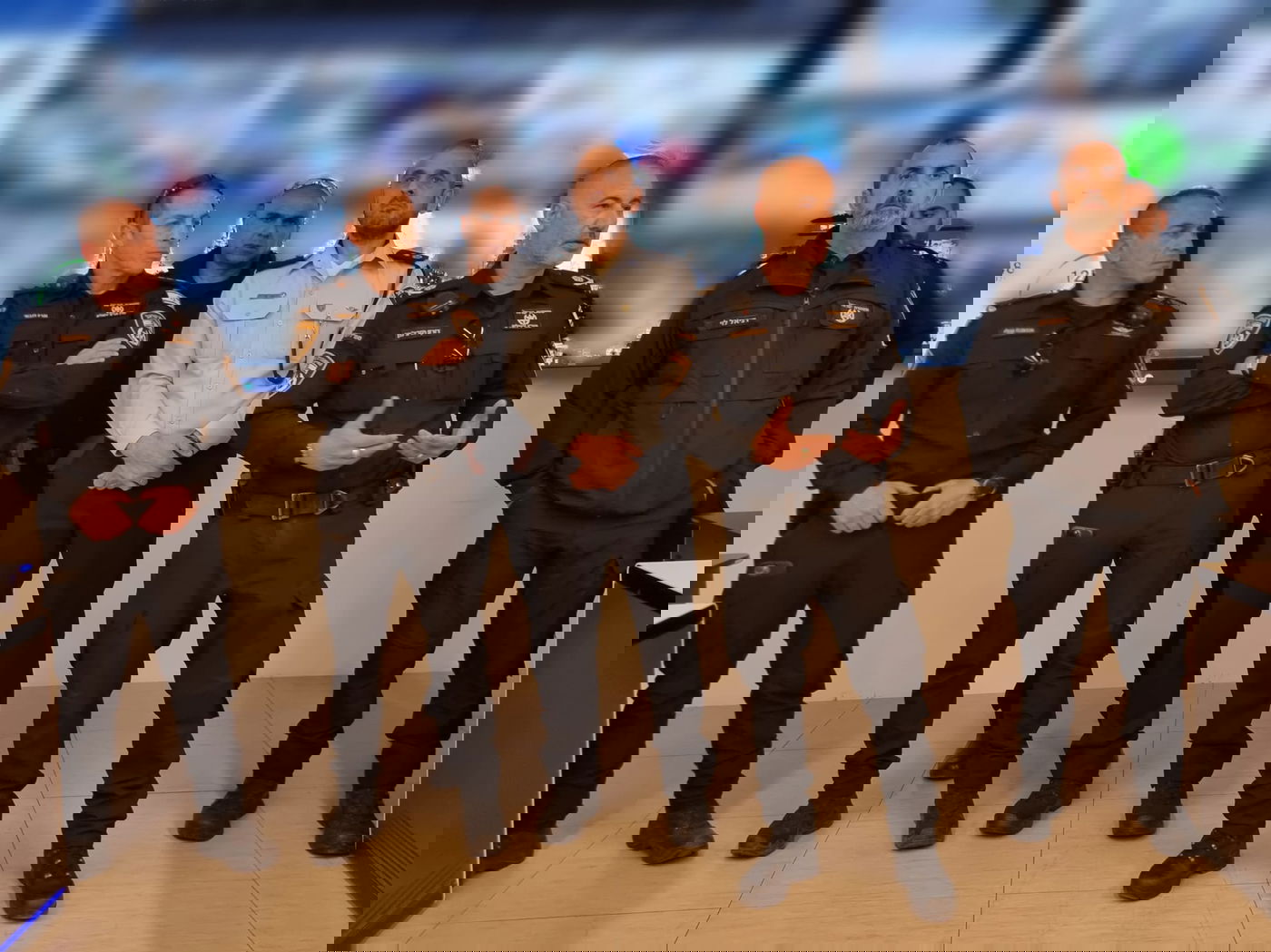 השוטרים עצרו חשודים שהניפו דגל של ארגון טרור בהר הבית