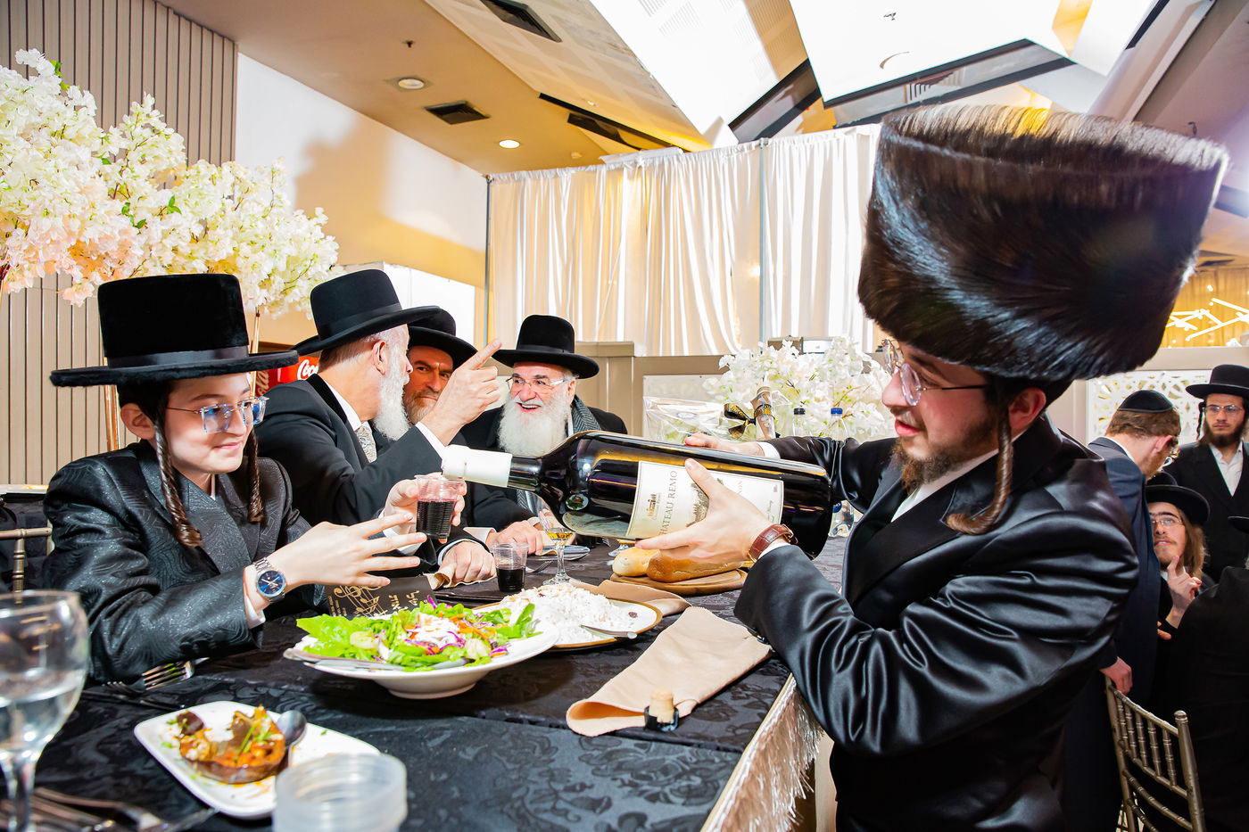 תיעוד מיוחד: חגיגת בר המצווה של ילד הפלא בנצי קלצקין