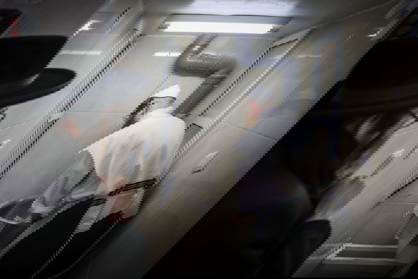 מצות, טחינת קמח, כביסות והגעלת כלים | תיעוד ממאה שערים