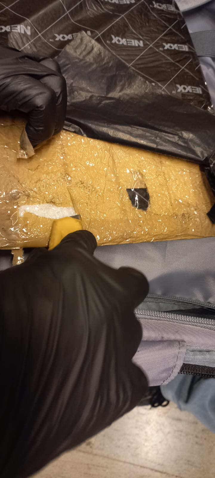 ניסו להבריח ק"ג של סמים קשים מדרום אפריקה ונתפסו בנתב"ג