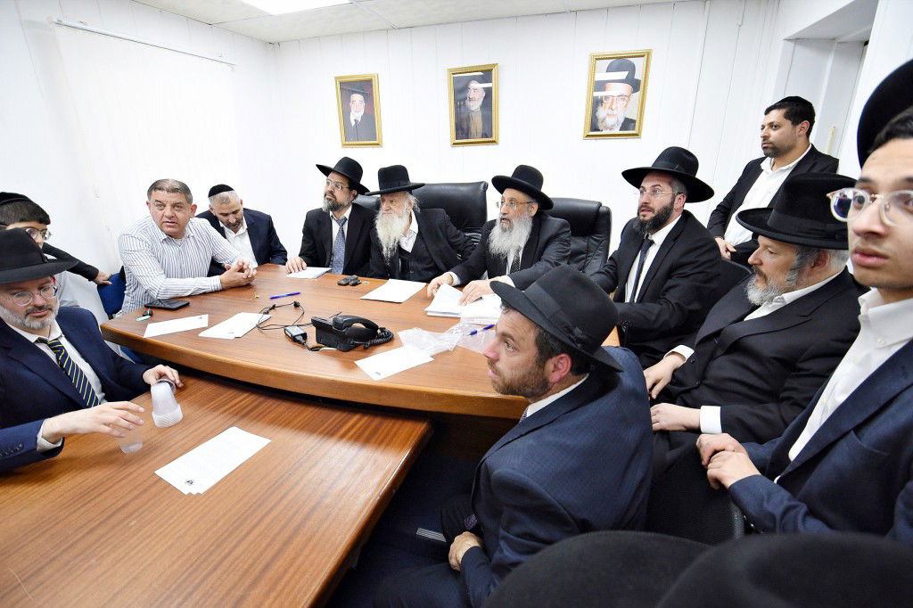 פראג' - הגוי של ביתר עילית, קנה את החמץ | תיעוד