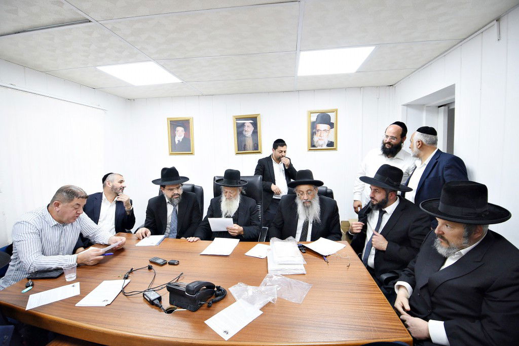 פראג' - הגוי של ביתר עילית, קנה את החמץ | תיעוד