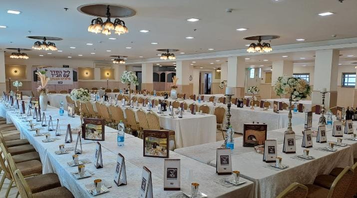 תיעוד פסח: רבבות הסבו בסדרים הציבוריים בישראל