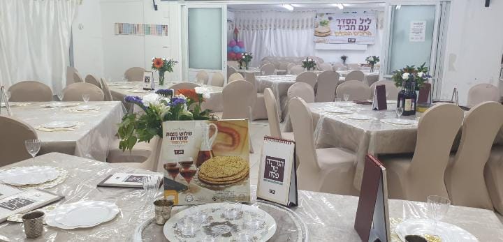 תיעוד פסח: רבבות הסבו בסדרים הציבוריים בישראל