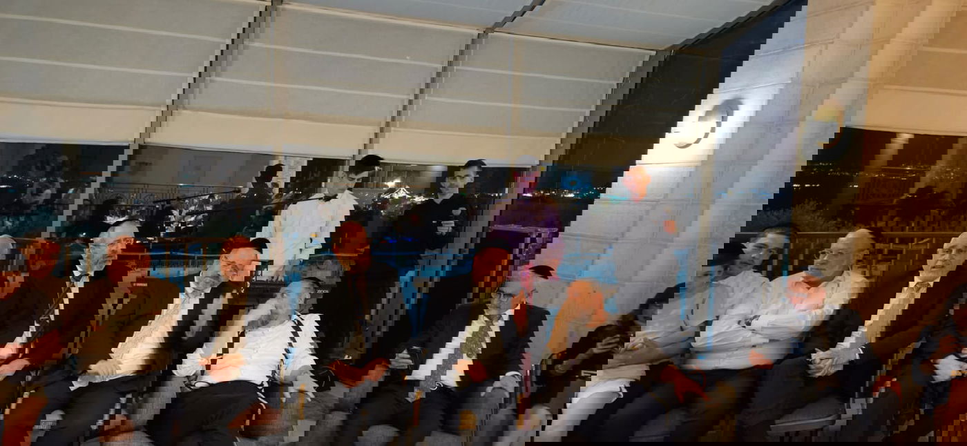 זופניק בכיכר • כל התמונות והנייעס של ערב פסח | מהדורה מיוחדת