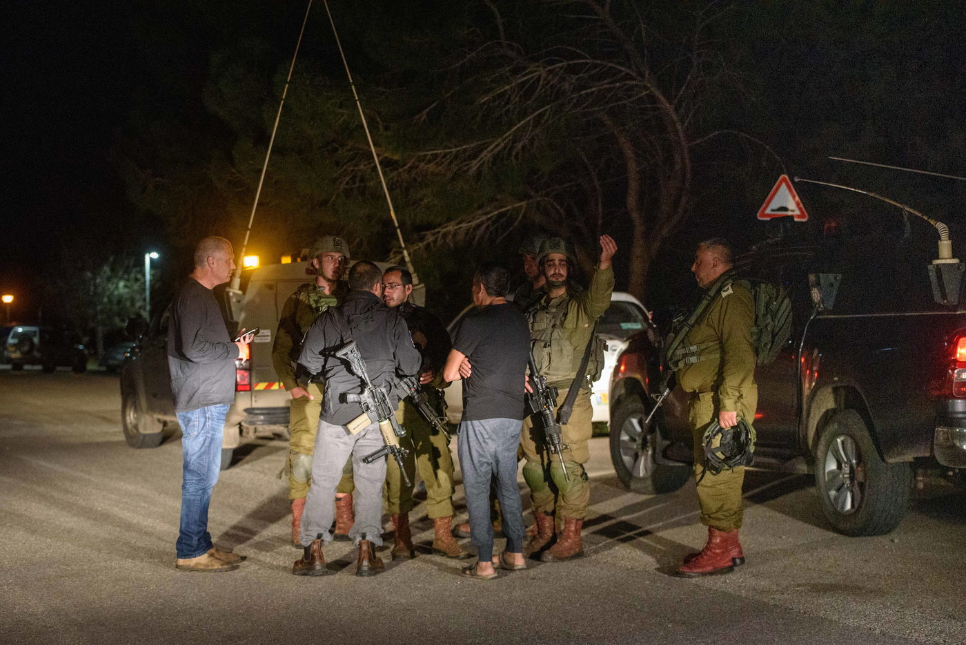אחרי הירי: כך כוחות הביטחון חיפשו את הרקטות | תיעוד