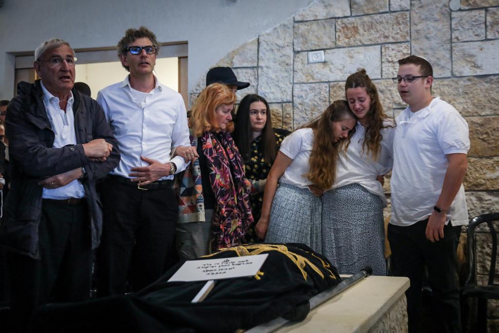 הבת ספדה לאמה: "את דואגת עכשיו למאיה ורינה, מי ידאג לנו?" 