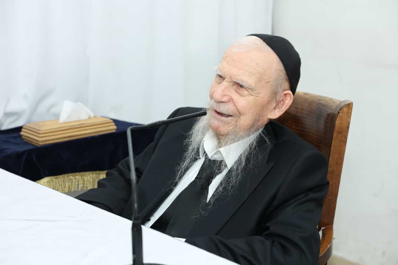 הקבלת פני רבו בבית ראש הישיבה הגר"ג אדלשטיין