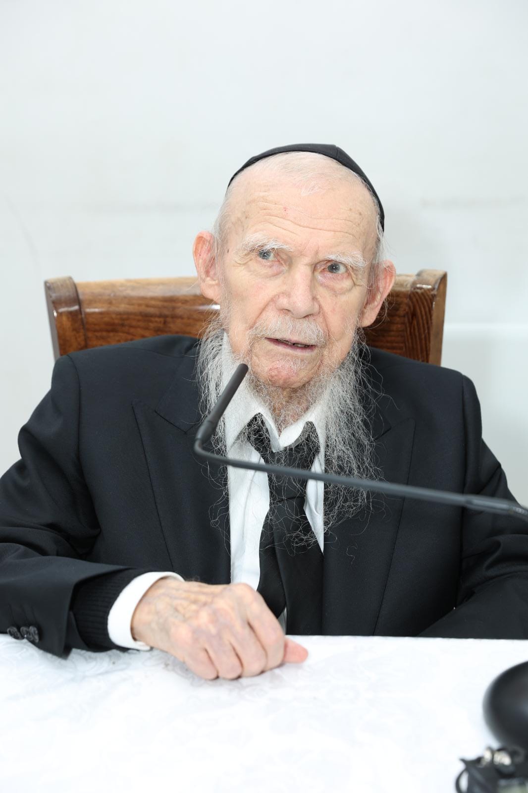 הקבלת פני רבו בבית ראש הישיבה הגר"ג אדלשטיין