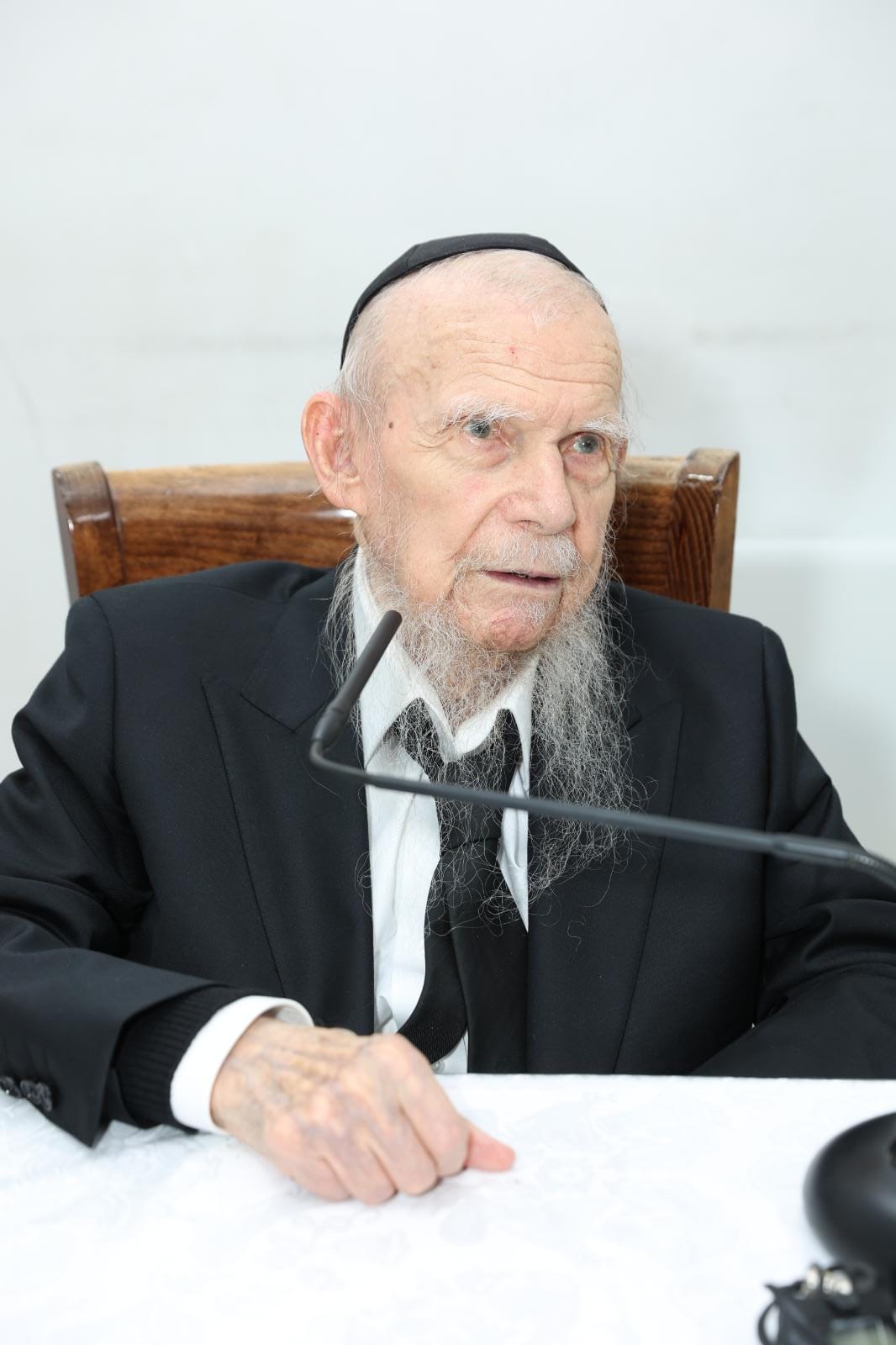 הקבלת פני רבו בבית ראש הישיבה הגר"ג אדלשטיין