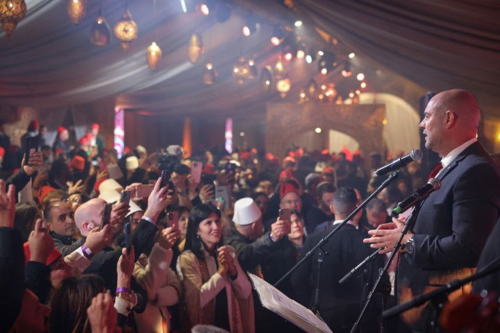 לראשונה מימונה בכנסת; מאבטחים סילקו מפגין נגד הרפורמה