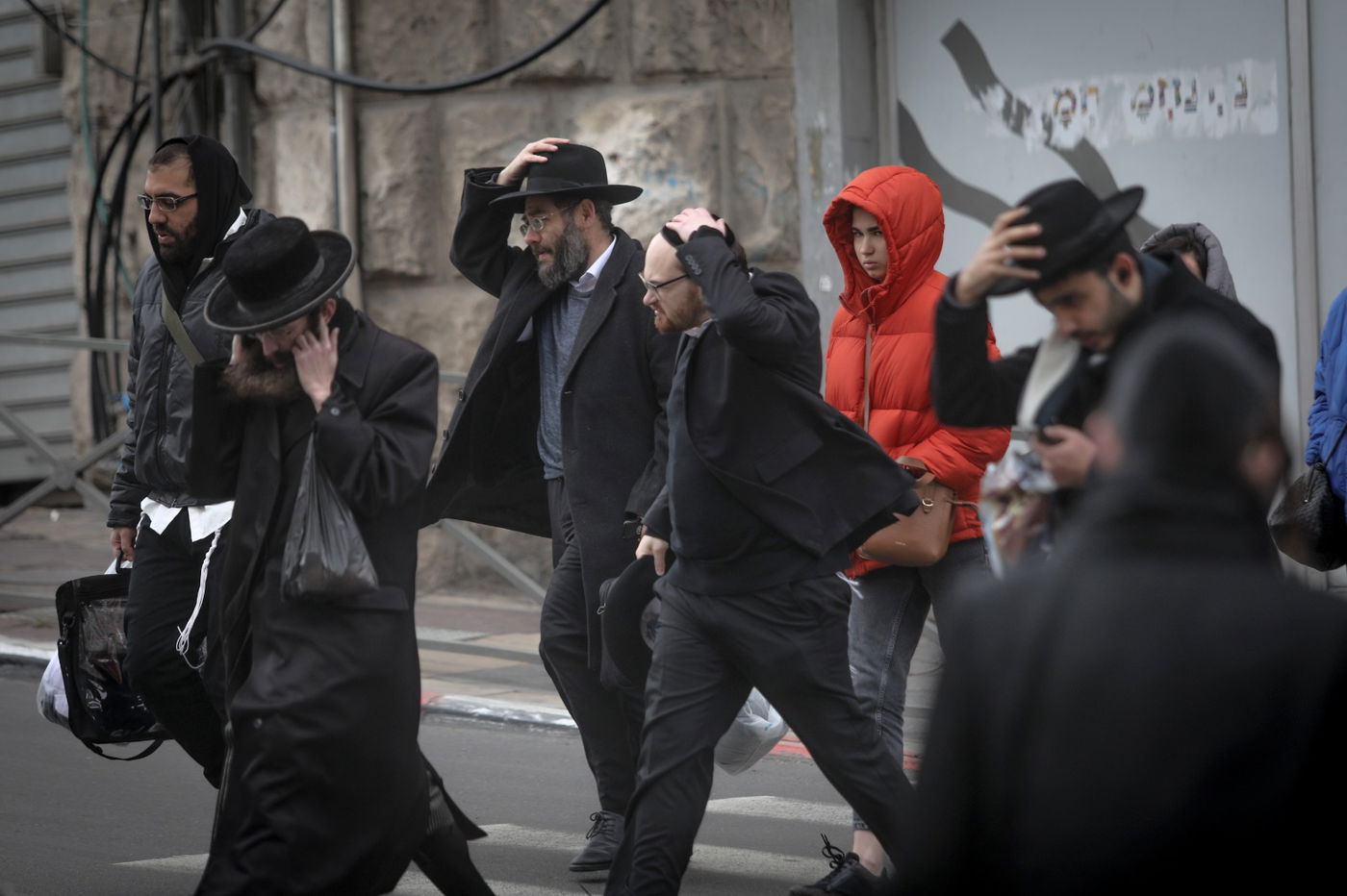 מזג אוויר סוער: גשום וקר מהרגיל,  קיים חשש משיטפונות