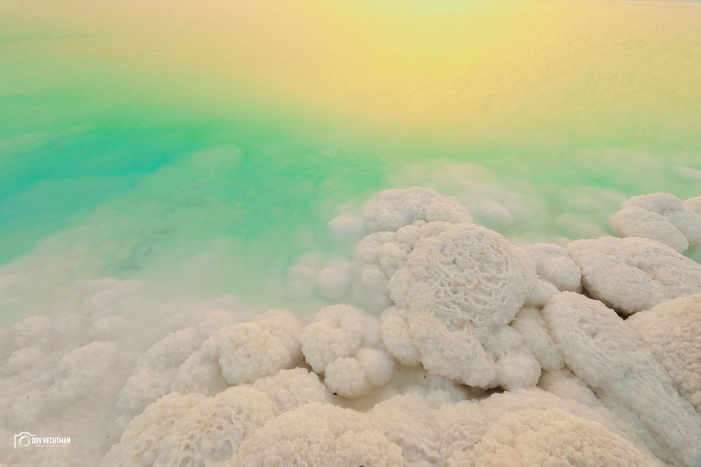 הזריחה הנדירה והבולענים בים המלח | גלריה מרהיבה