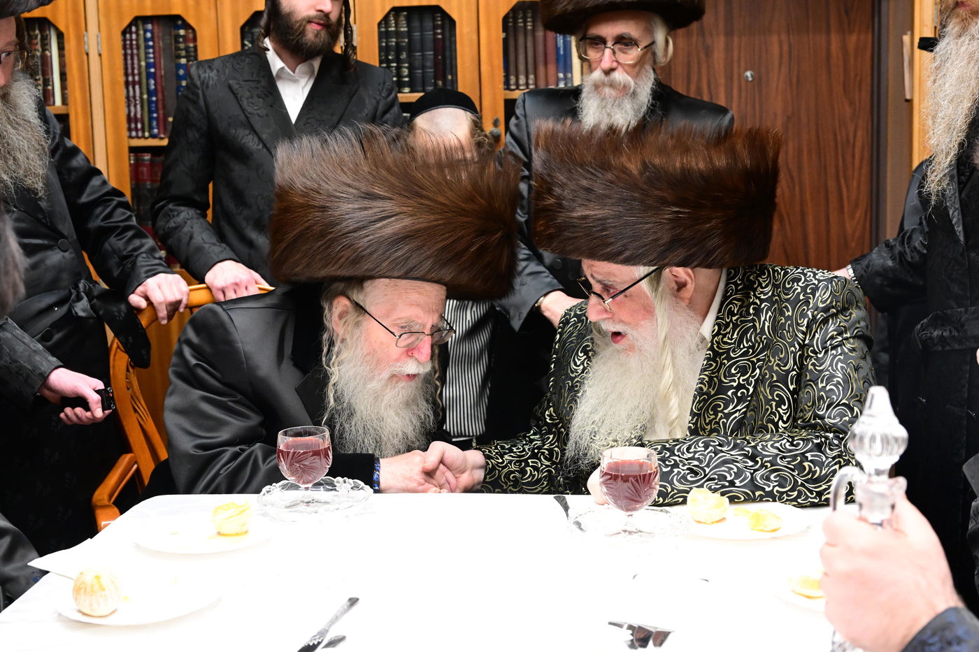 מראות חג הפסח בחצר הקודש צאנז | תיעוד מסכם