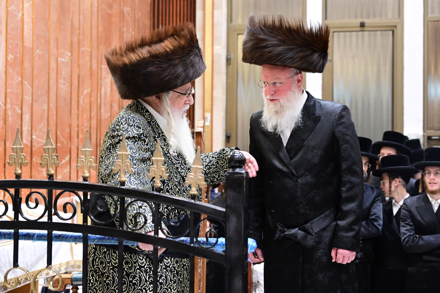 מראות חג הפסח בחצר הקודש צאנז | תיעוד מסכם