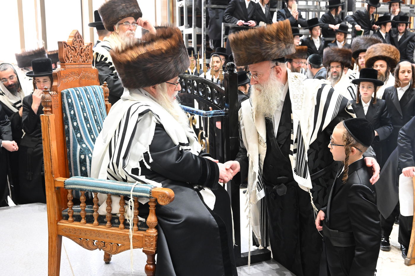 מראות חג הפסח בחצר הקודש צאנז | תיעוד מסכם