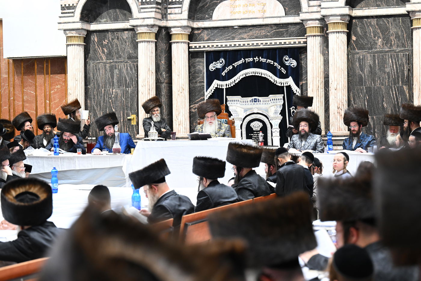 מראות חג הפסח בחצר הקודש צאנז | תיעוד מסכם