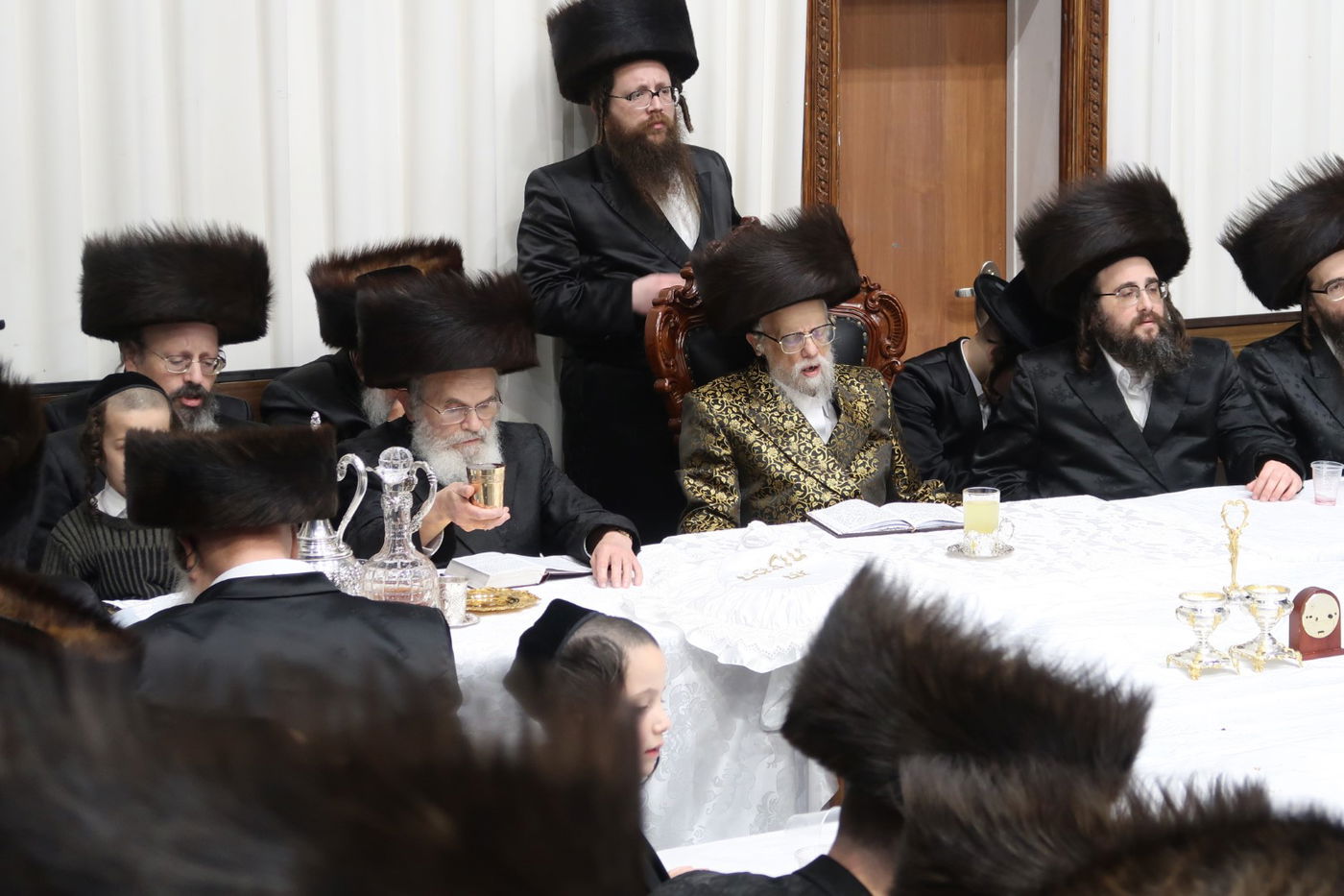 מראות חג הפסח בחצר סערט ויז'ניץ | צפו בגלריה