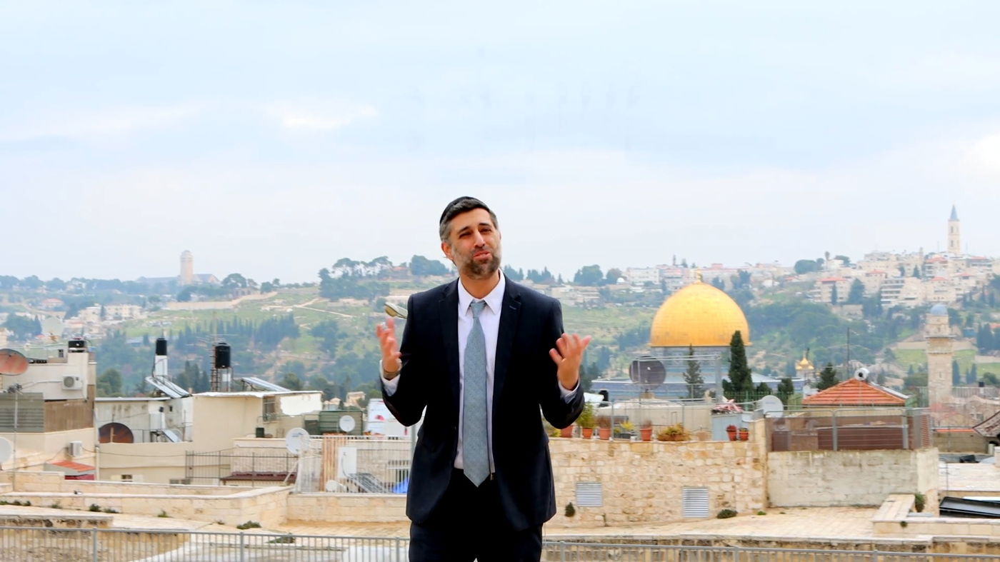 ארי גולדוואג בביצוע ווקאלי חדש: "בירושלים"