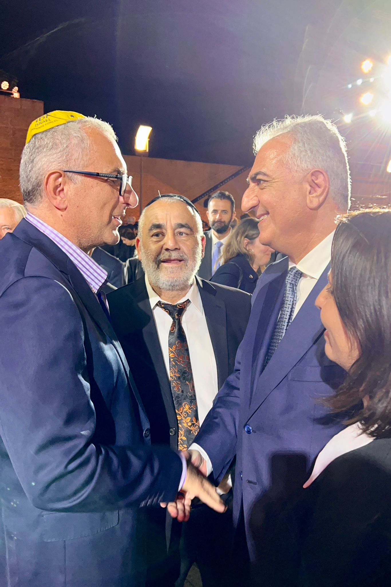 הנסיך האיראני נפגש עם רבה של יהדות משהד בישראל