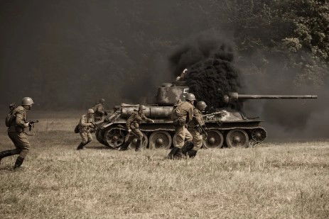 חיילים סובייטים בפעולה. אילוסטרציה