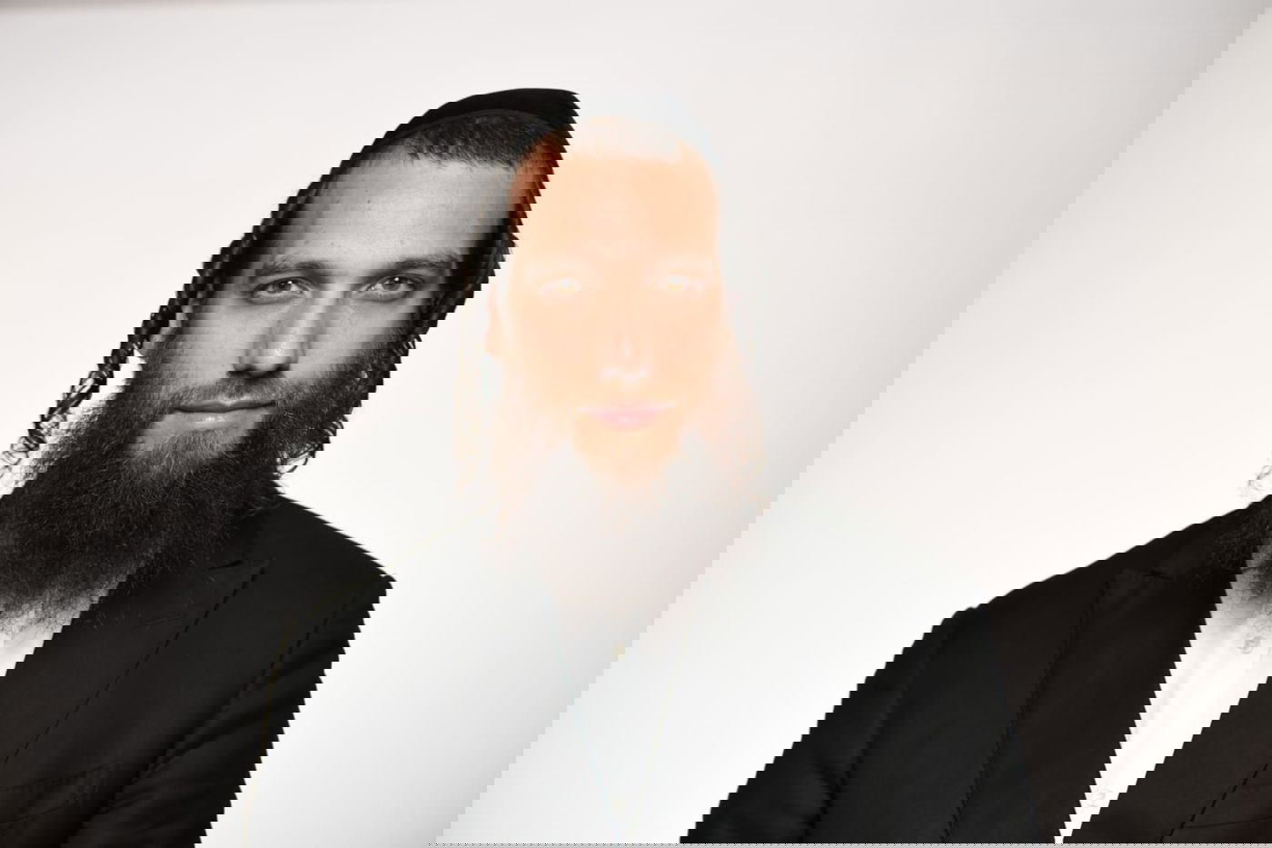 ליום השואה: בערי וובר בביצוע ווקאלי מרגש לשירו: 'איפה כולם'