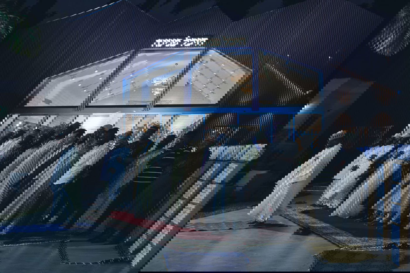 עם נציגי דתות מכל העולם: הדלקת נר בניגריה לזכר ששת המיליונים