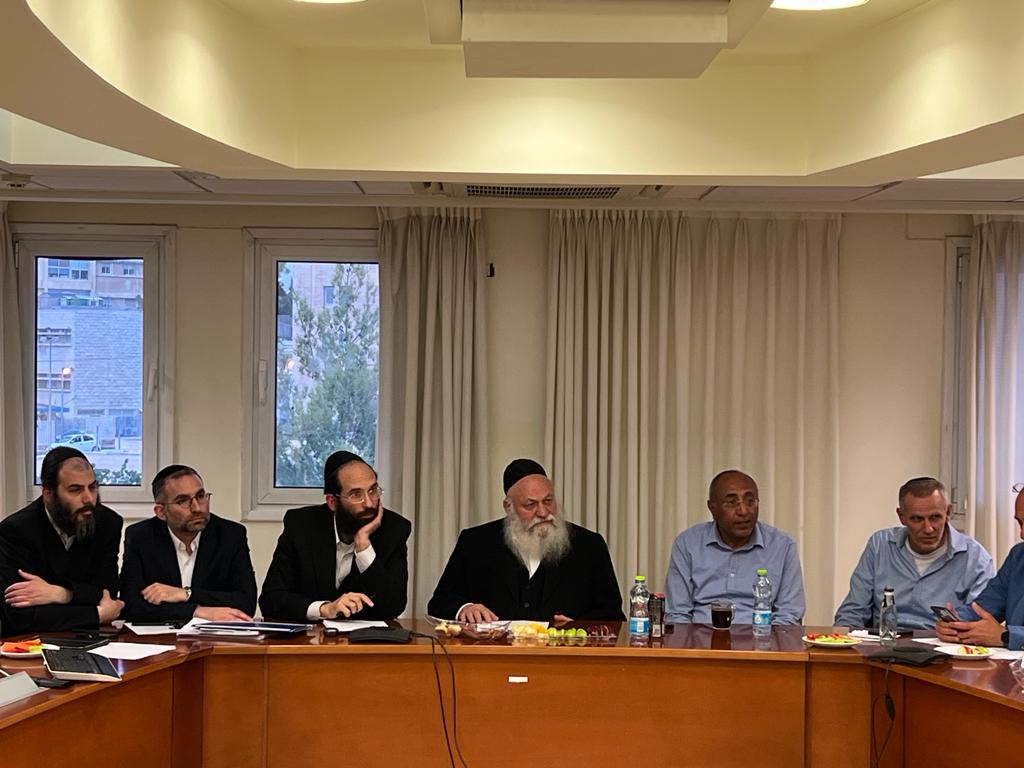 גולדקנופף מודיע על המכרז החדש