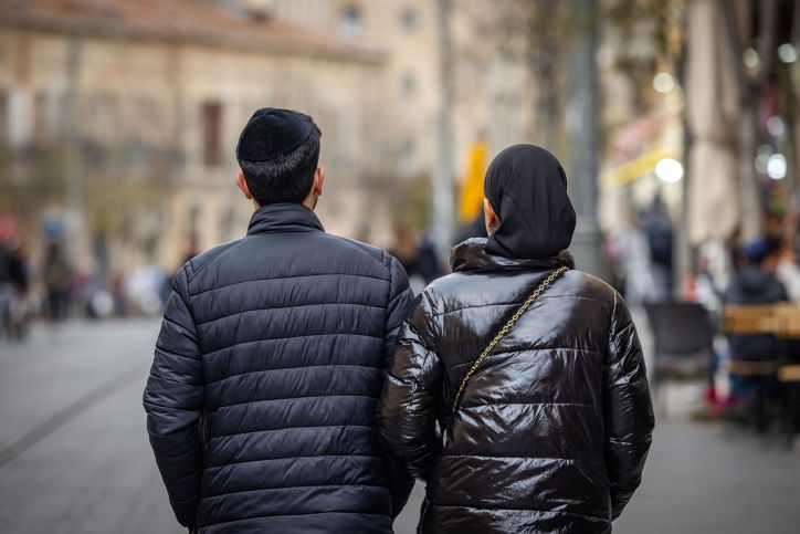 זוג חרדי | תמונת אילוסטרציה, למצולמים אין קשר לכתבה