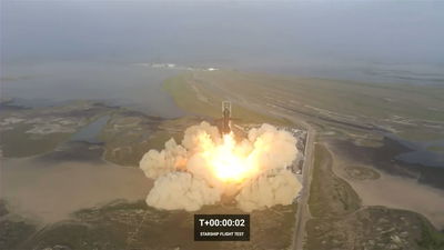 שלוש, שתיים אחת: החללית הגדולה בעולם שוגרה לחלל | צפו