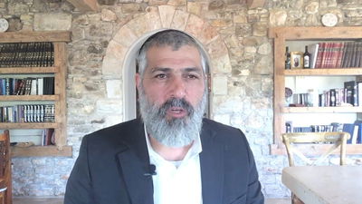 צבי יחזקאלי בפינה על פרשת תזריע מצורע • צפו