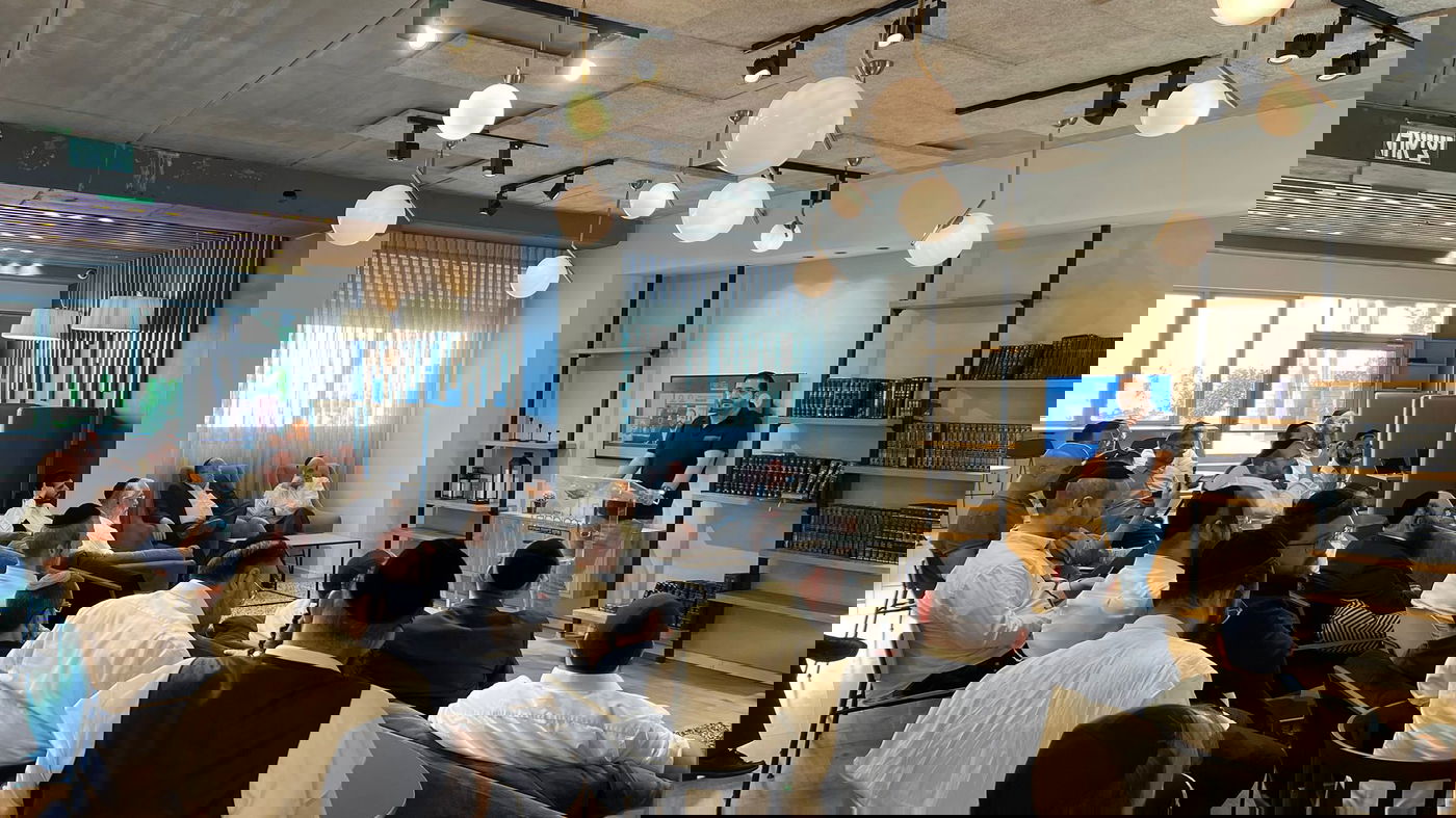 מליארדר האנרגיה הצעיר ליזמים החרדים: "אתם מנוע הצמיחה והאנרגיה"