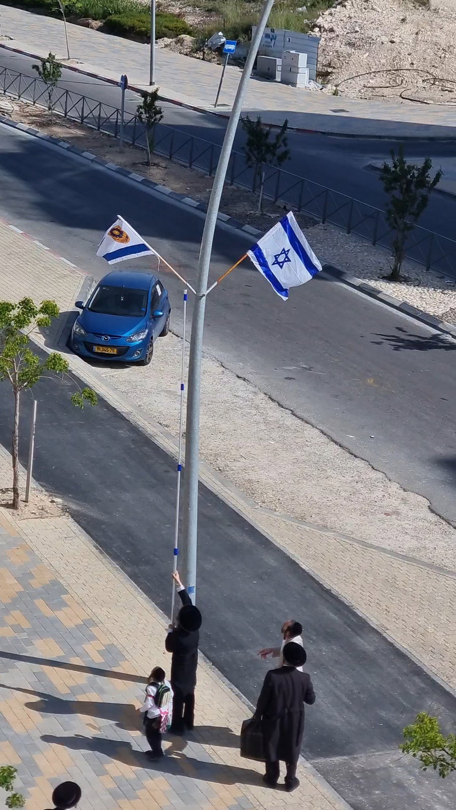 מורידים את הדגלים ביום שישי