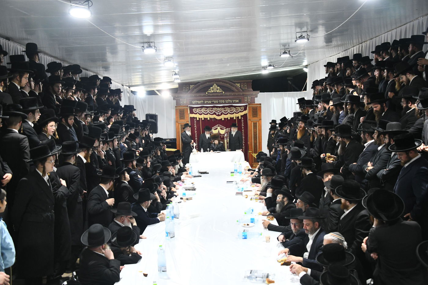 בהיכל החדש: האדמו"ר מסאדיגורה ערך טיש יארצייט | תיעוד