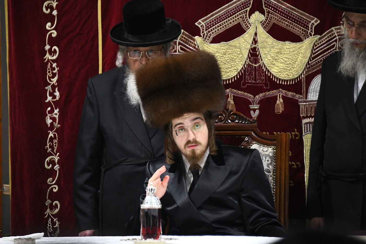 בהיכל החדש: האדמו"ר מסאדיגורה ערך טיש יארצייט | תיעוד