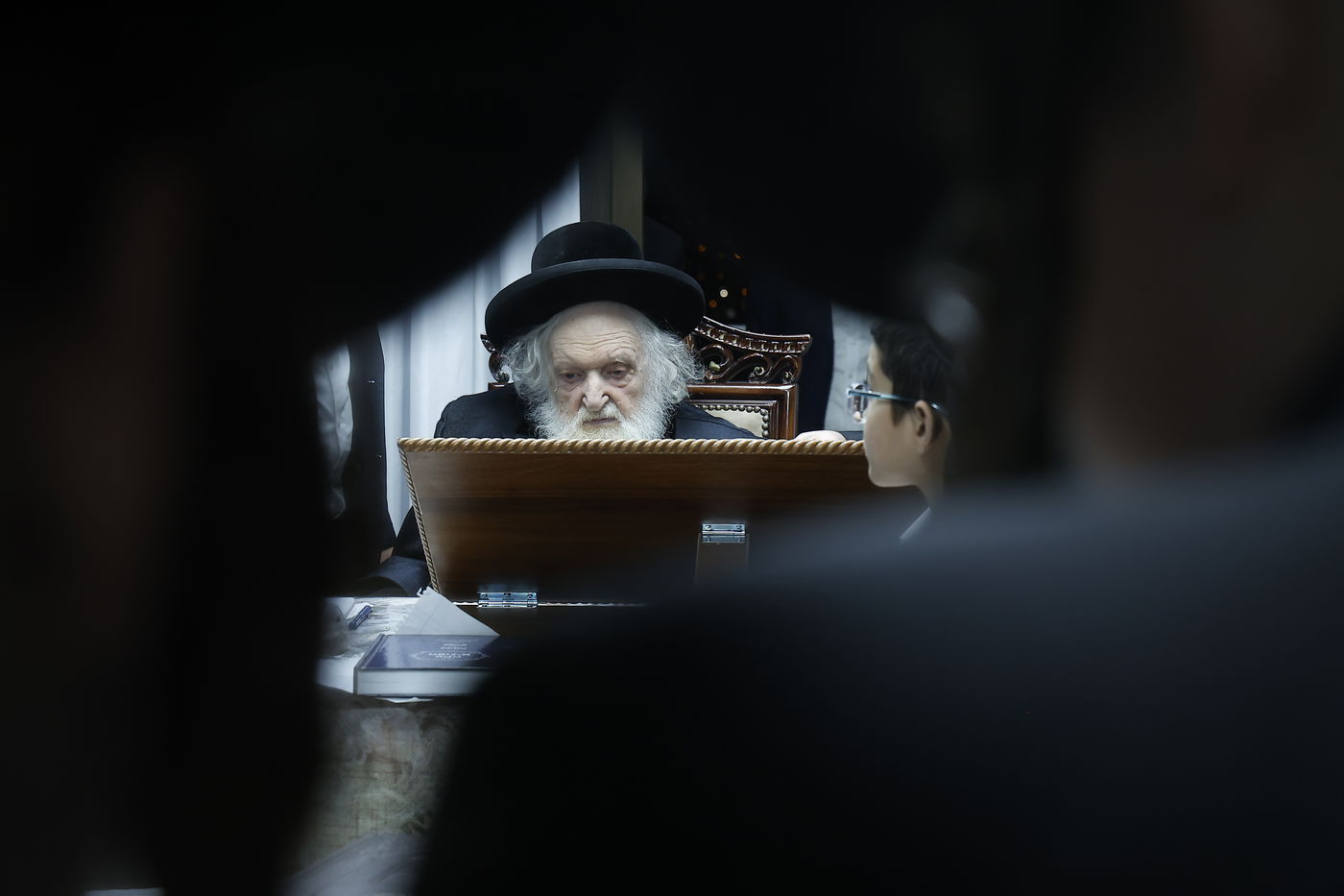 תלמידי ישיבת "מנחת יצחק" נבחנו אצל הראב"ד