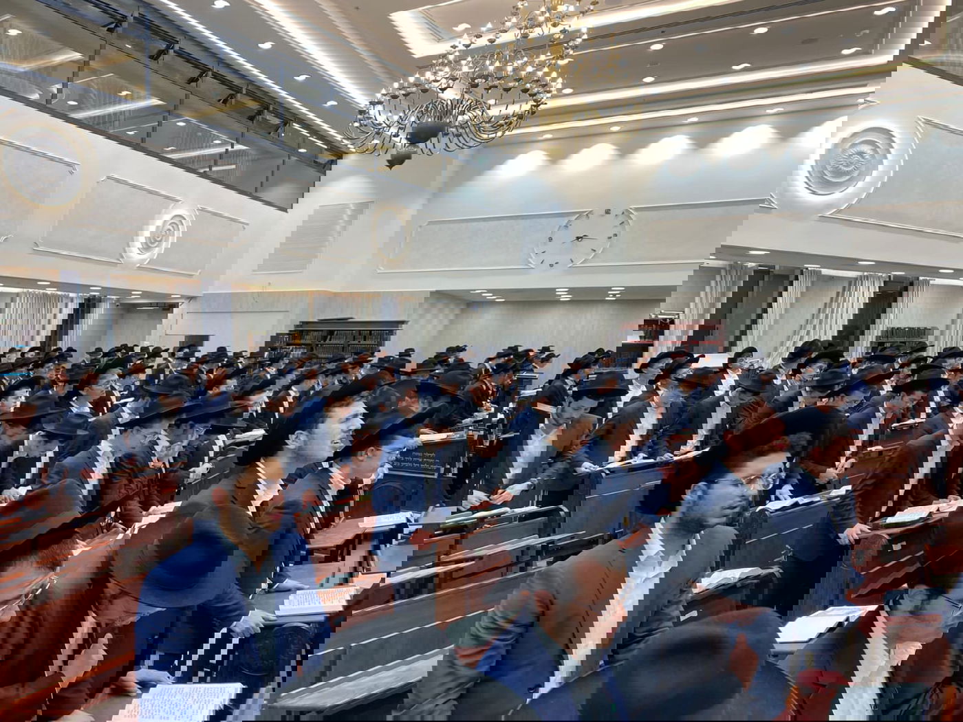 תלמידי ישיבת נחלת הלוויים בפתיחת זמן קיץ