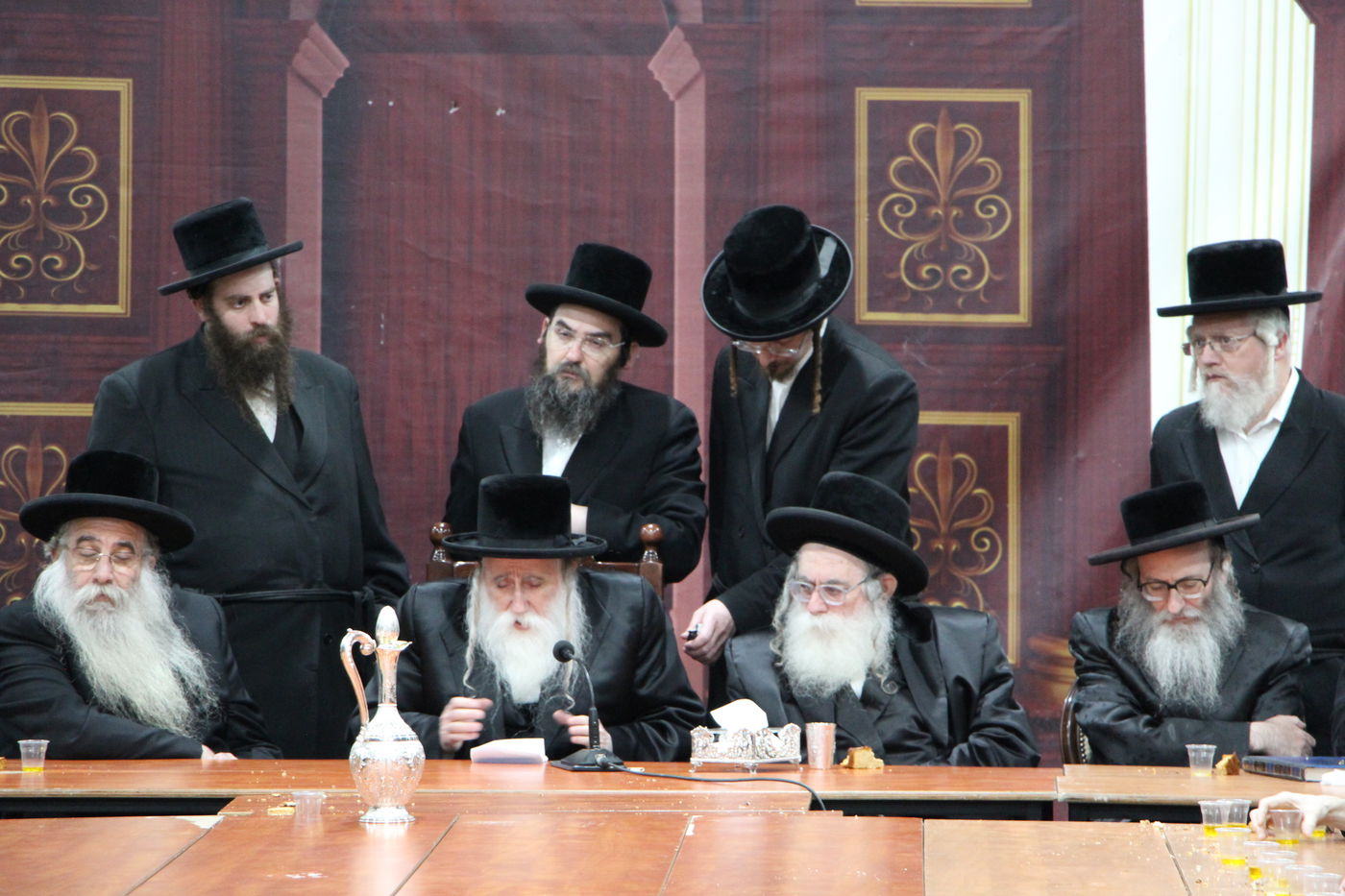 הרבי ממכנובקא בעלזא בשיעור לקראת זמן קיץ